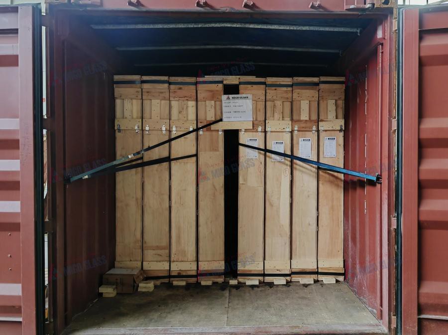 Padel glass loading details at MIGO GLASS Padel glass loading details at MIGO GLASS